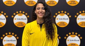 VakıfBanklı voleybolcu Deniz Uyanık, bu sene ilkleri yaşadığı için mutlu
